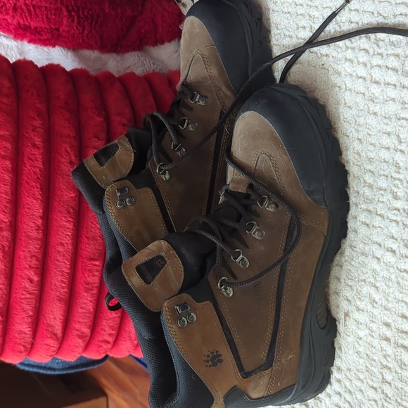 Wolverine Men's Black and Brown Outdoor Boots - Picture 3 of 7